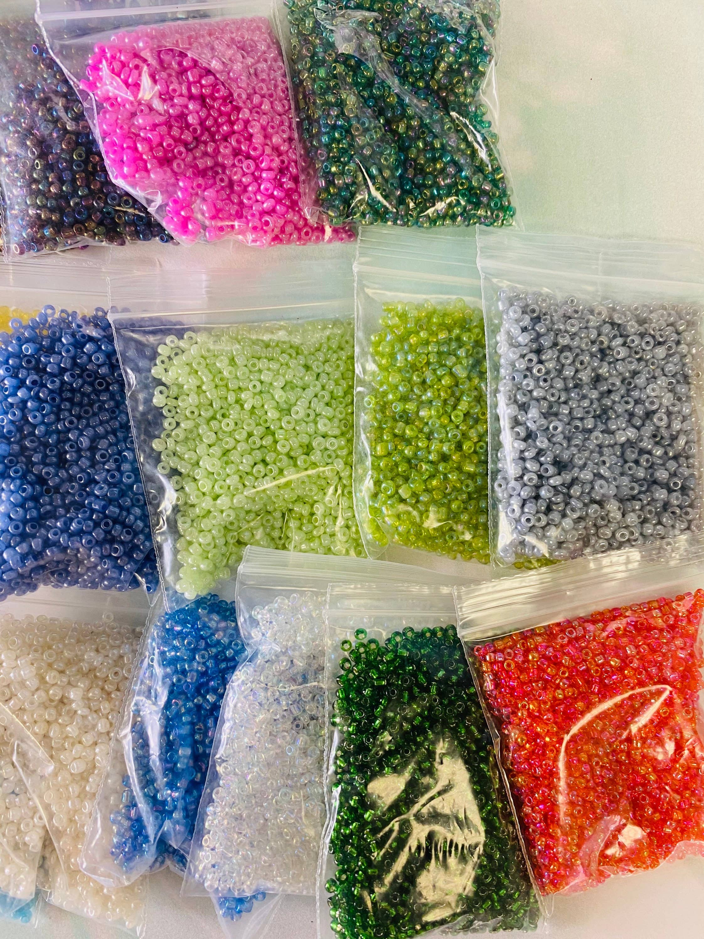 The Bead Bazaar - Wholesale DIY Craft Kit - Kids - 24 DIY Pastel Seed Bead Kit For Kids Arts & Crafts, Small Se3