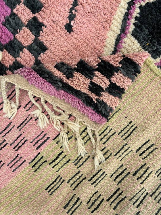 BohoVibeCraft - Vente Tapis - Tapis Diamant Zigzag Noir en Gros | Laine Crème Moelleuse7