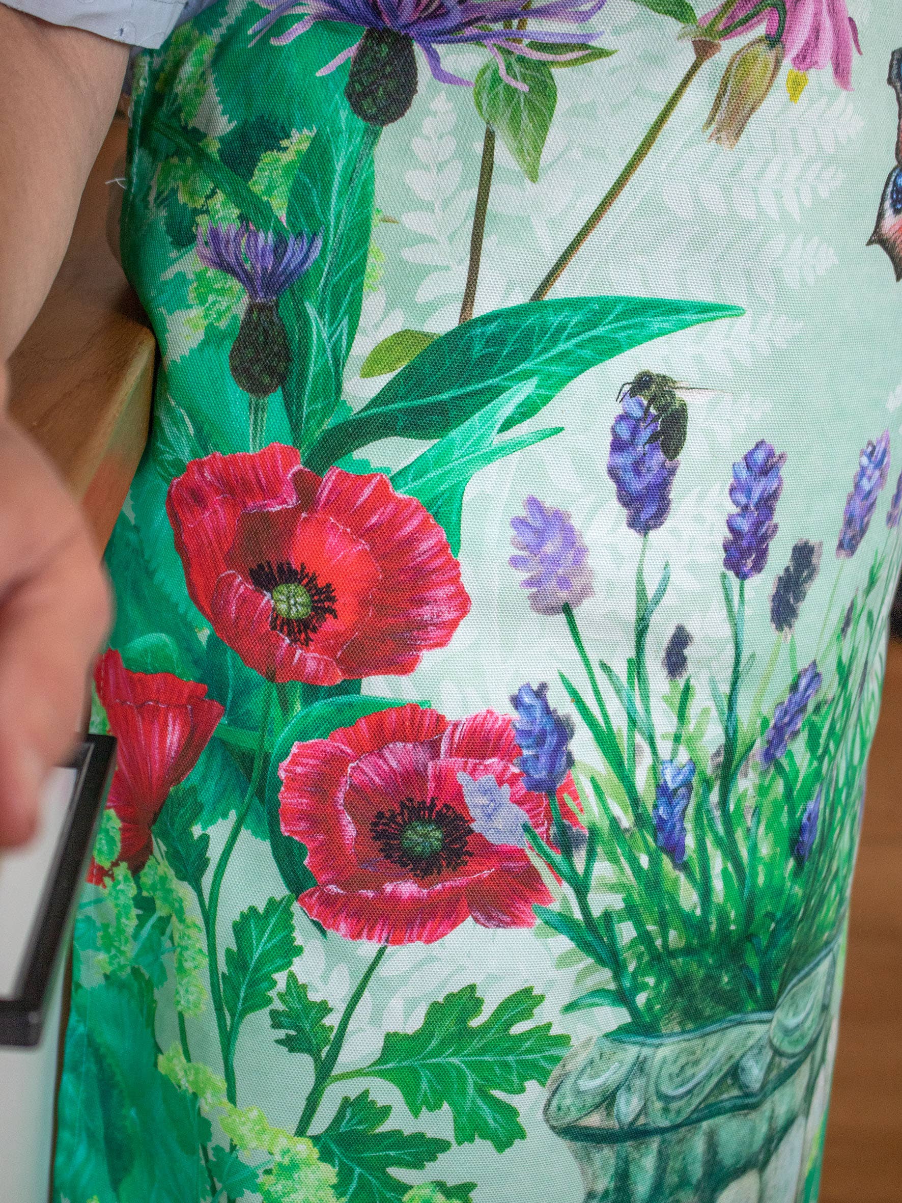 AMPellegrini Art & Design - Wholesale Apron - Apron with floral garden print3