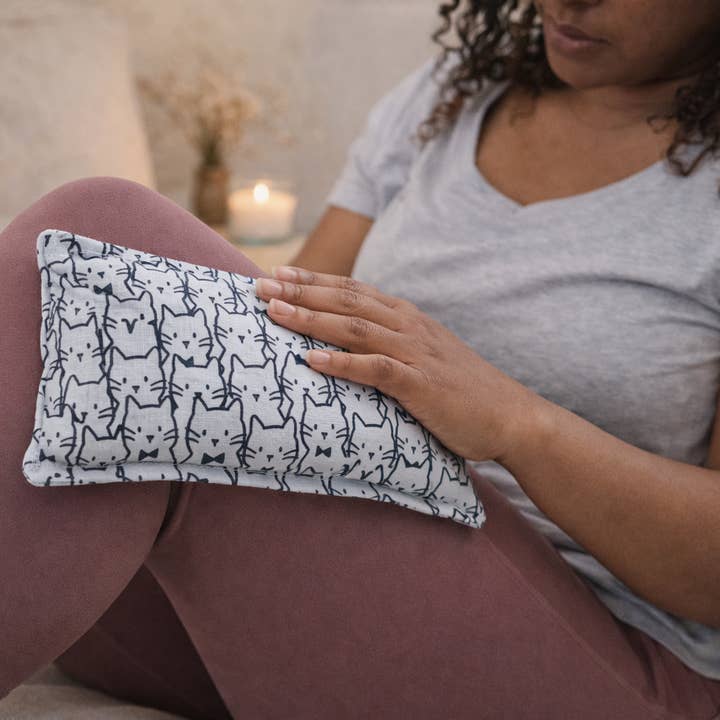 Zen Pack Réutilisable Chaud/Froid avec Riz - Chats Blancs pour la vente par The Zenful Artist