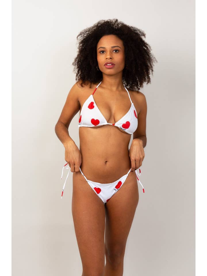 Léopoldine Chateau - Wholesale Two Piece Swimsuit - Women's - Bikini YOLANDA Blanc Coeurs Rouges