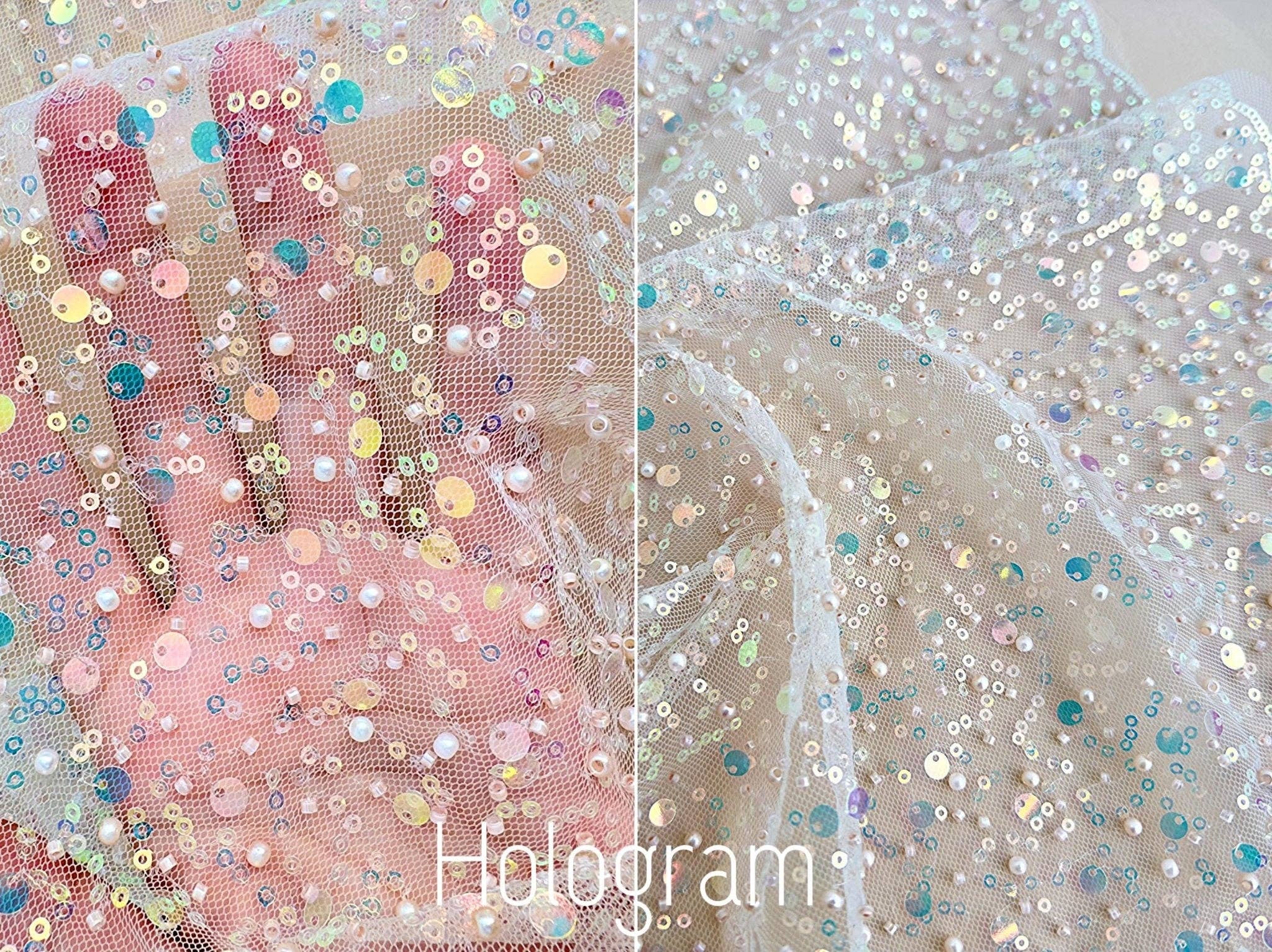 GalaTextile – Engroshandel Stofbolt – Luksuriøst brudepaliet- og perlebroderet blonde stof pr. meter med glimt1