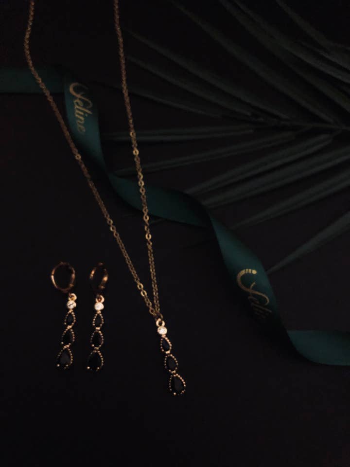 Set Soledad Tear Drop para venta al por mayor de Feline Jewelry Studio Universe