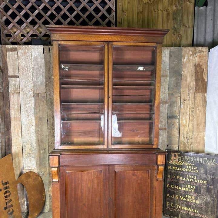 Bibliothèque en acajou de l'époque victorienne, vers 1860 pour la vente par belvoir