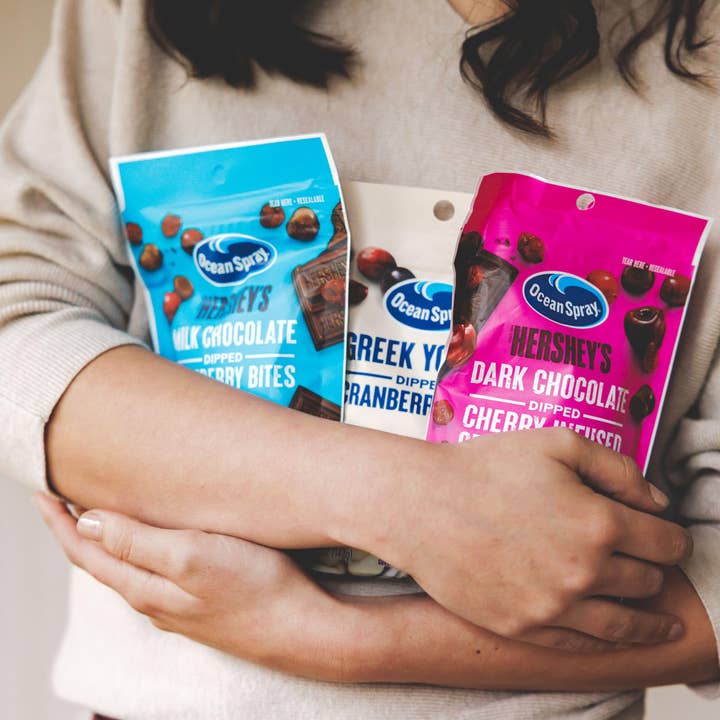 Shop The King - Wholesale Chocolate-covered sweets - O/spray Cranby Bites Milk Choc 5 oz 12 Per Case11