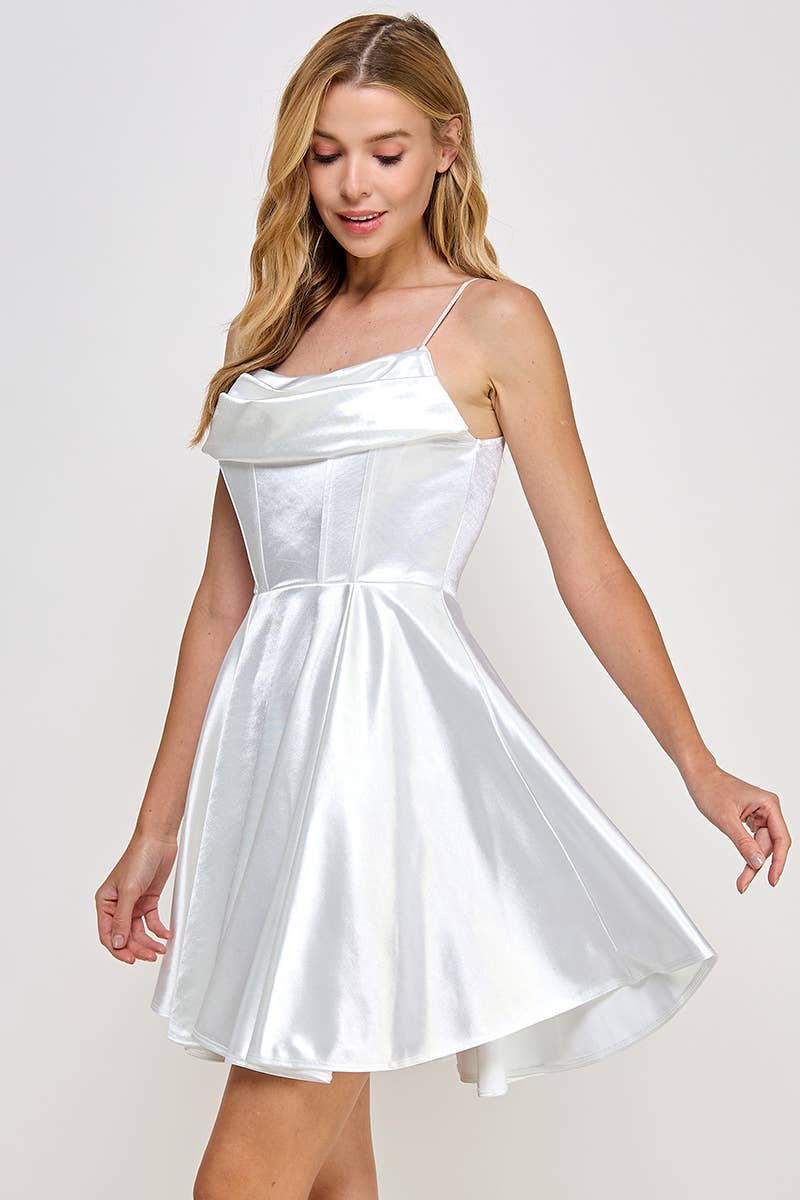 ARA USA – Engroshandel Kjole - Dame – 6761 (Off Shoulder Satin Kjole med rynkning på Nederdelen)5