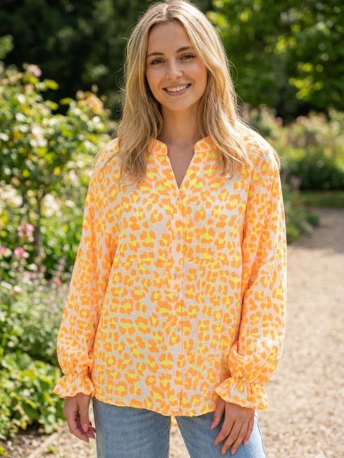 Flydende bluse med ballonærmer for engroshandel hos VICTORIA&ISAAC