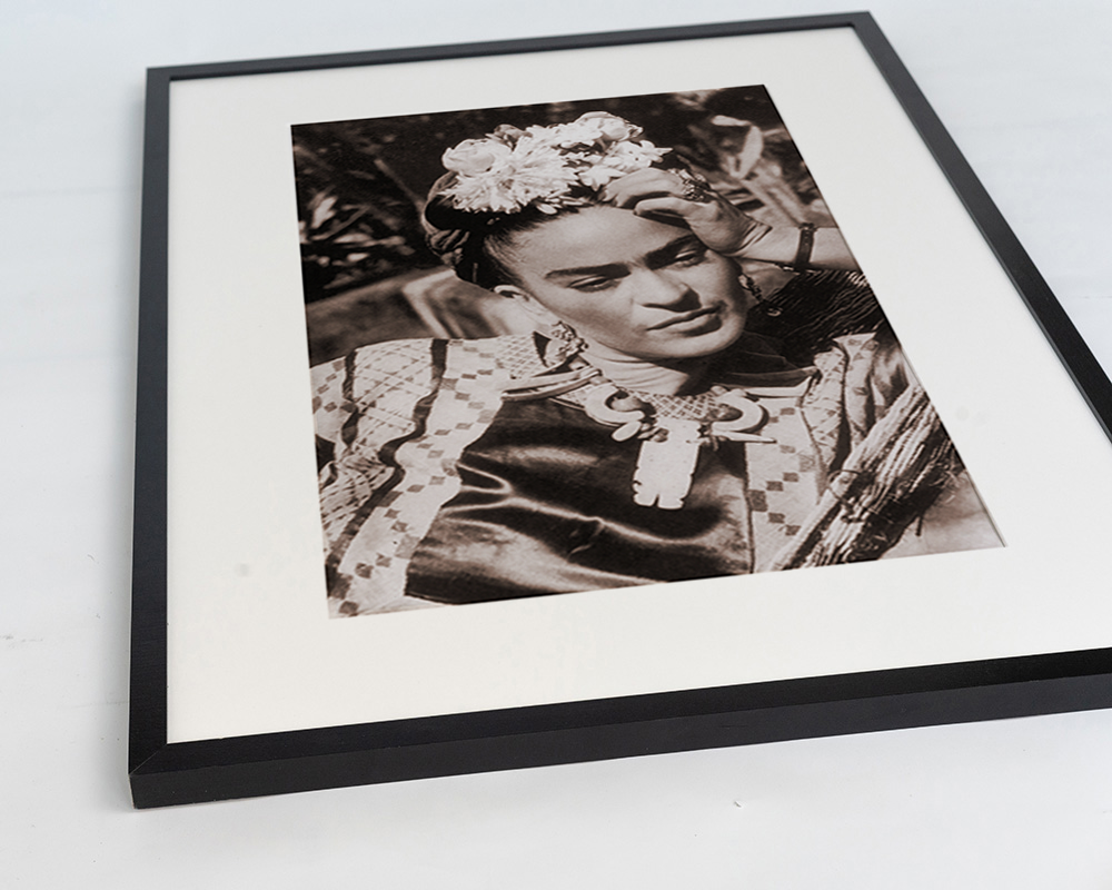 Schwarz Frida Kahlo Bild – Wandkunst mit Rahmen für den Großhandel auf Faire13