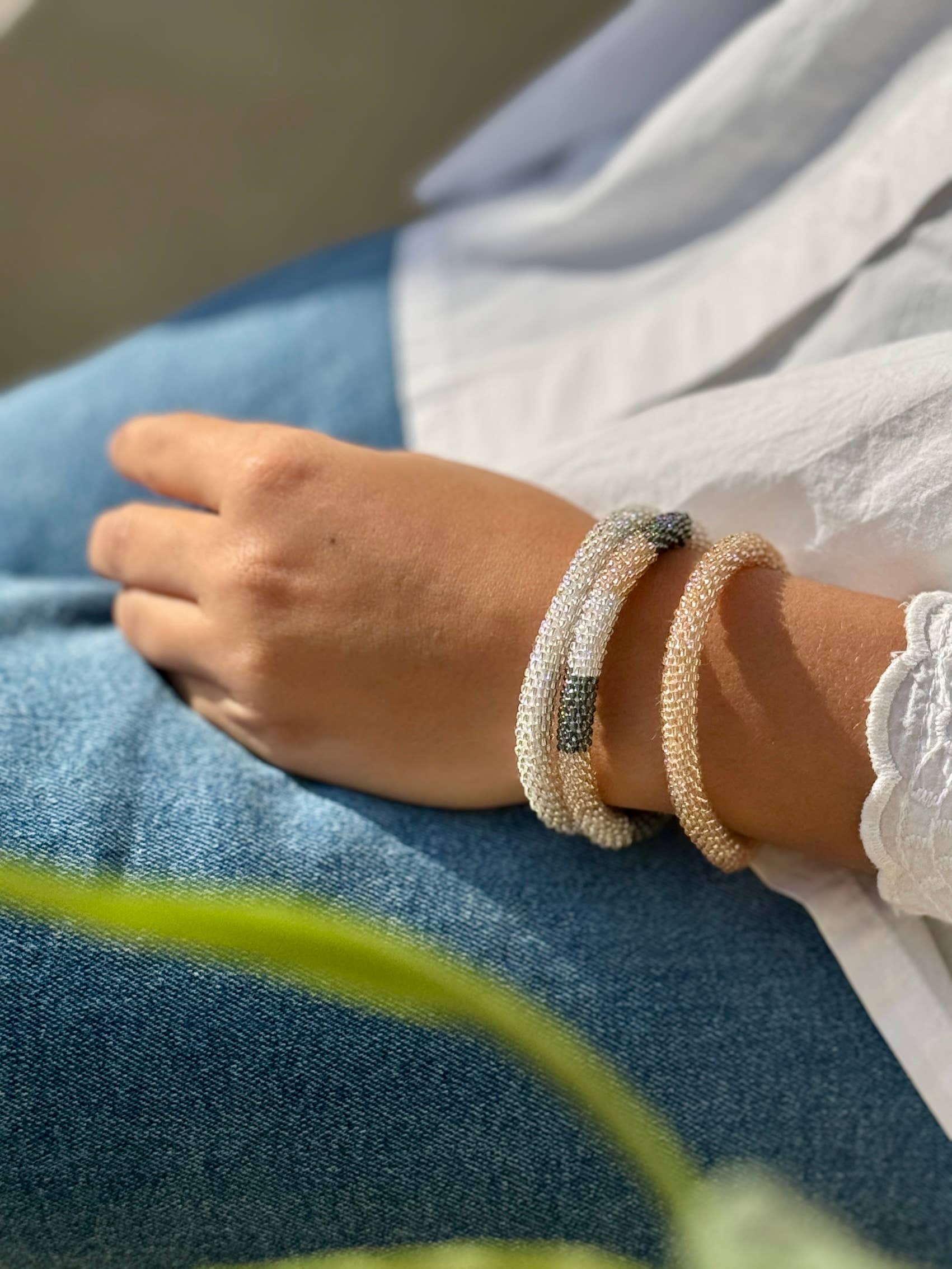 MAISON KIZO - Wholesale Bangle Bracelet - Pale salmon pink Nepalese bracelet1