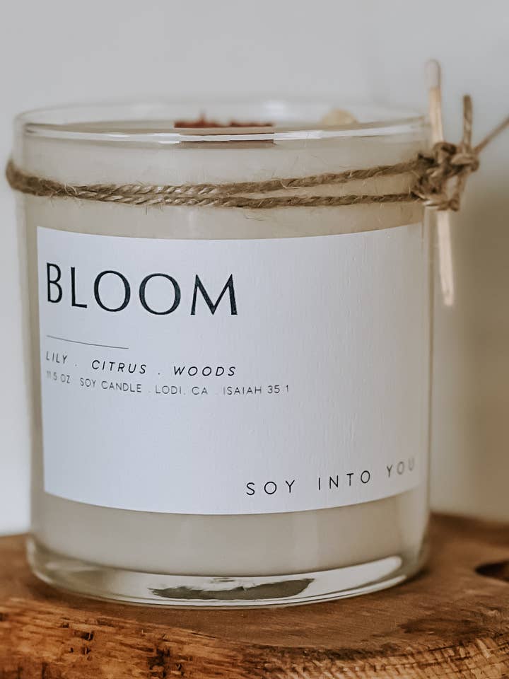Bloom - Bougie en pot de soja à 100 % avec lys, agrumes et bois pour la vente par Soy Into You®