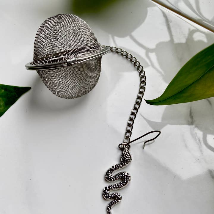 Three Witches Tea Shop - Wholesale Tea Strainer/Infuser - Silver Snake Witchy Tea Ball Infuser