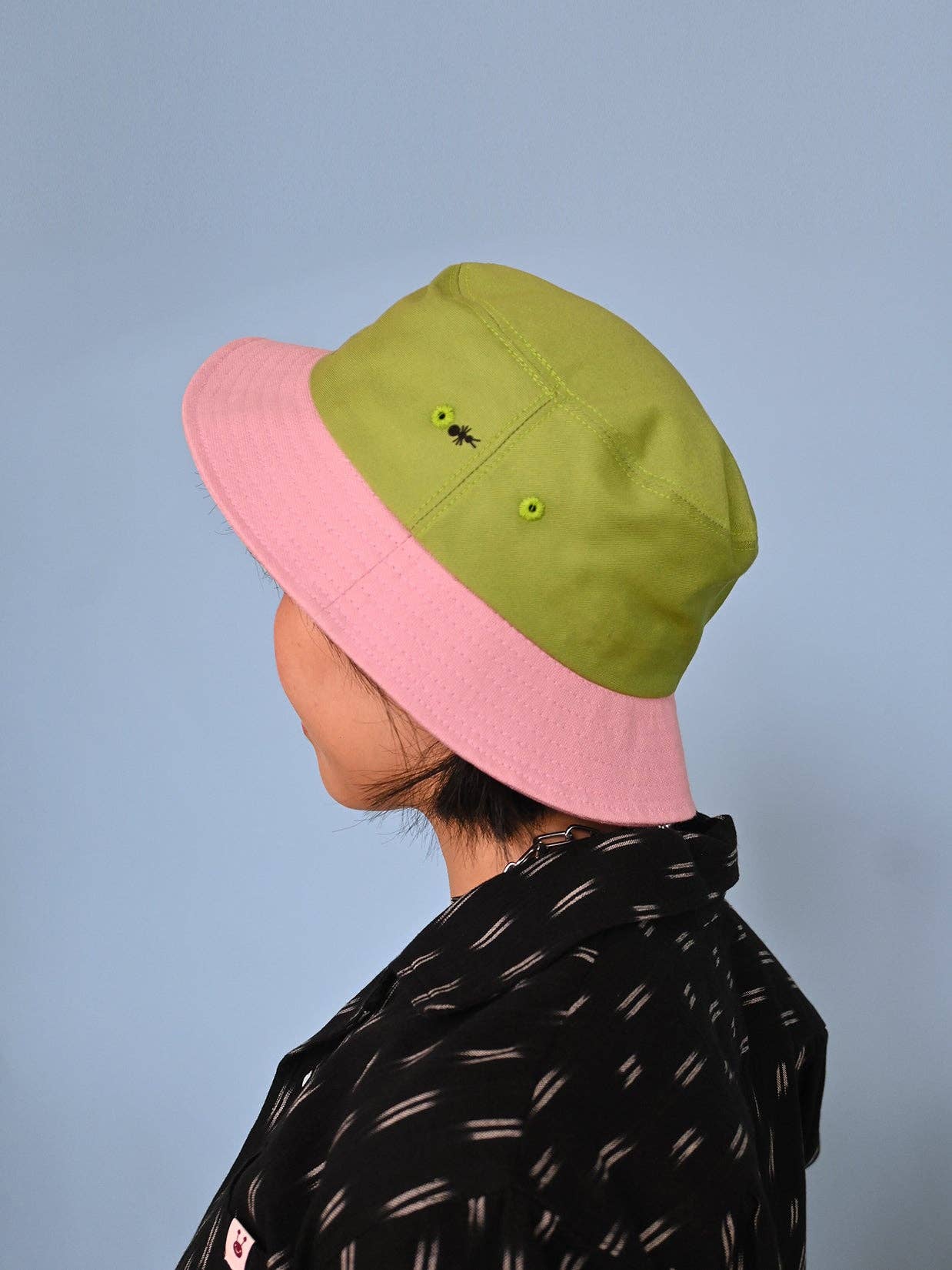 Natali Koromoto - Vente Bob – femme - Bonnet « Ants on Your Hat » ▲Vert▼ Rose7
