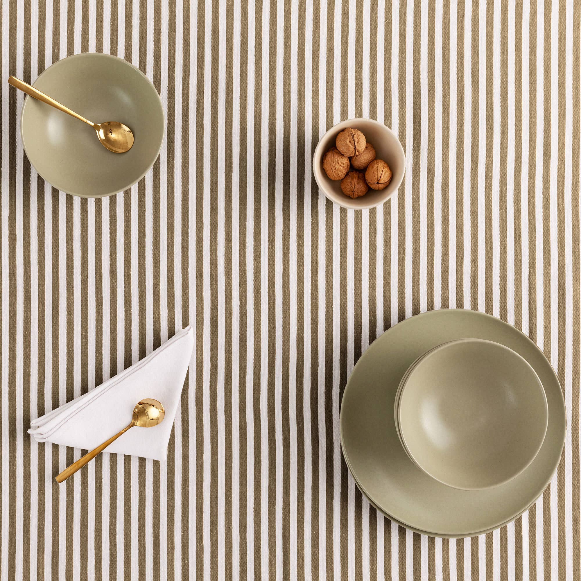 GAMUSI - Vente Nappes - Nappe anti-taches coton toucher tissu rayures ARENZA22