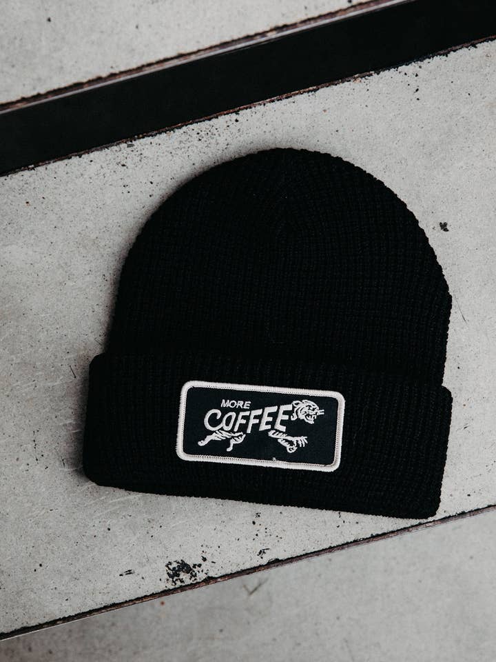 Mehr Kaffee Beanie für den Großhandel von Pyknic