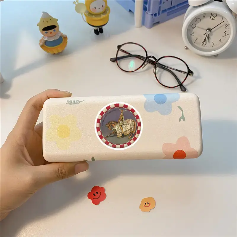 Magnifique Hearts - Wholesale Sticker - Circus Nostalgia: Retro-inspired Vintage Circus Stickers2