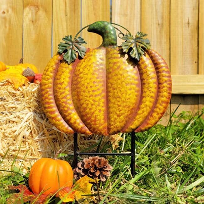 Land & Sea Small Classic Metal Pumpkin Yard Art for wholesale by BestNest Inc