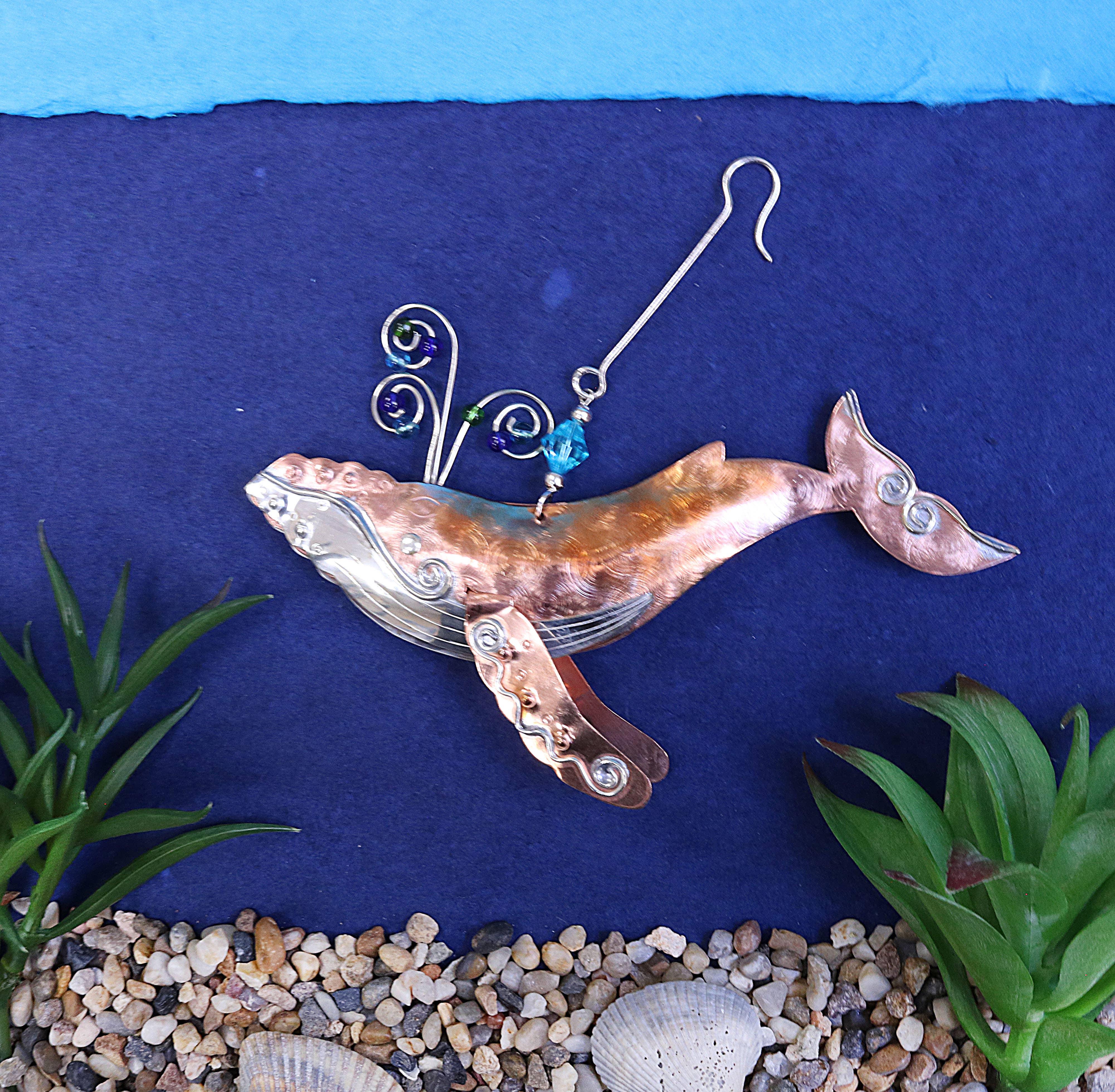 Pilgrim Imports – wholesale Prydnad – Djuphavet puckelrygg prydnad1