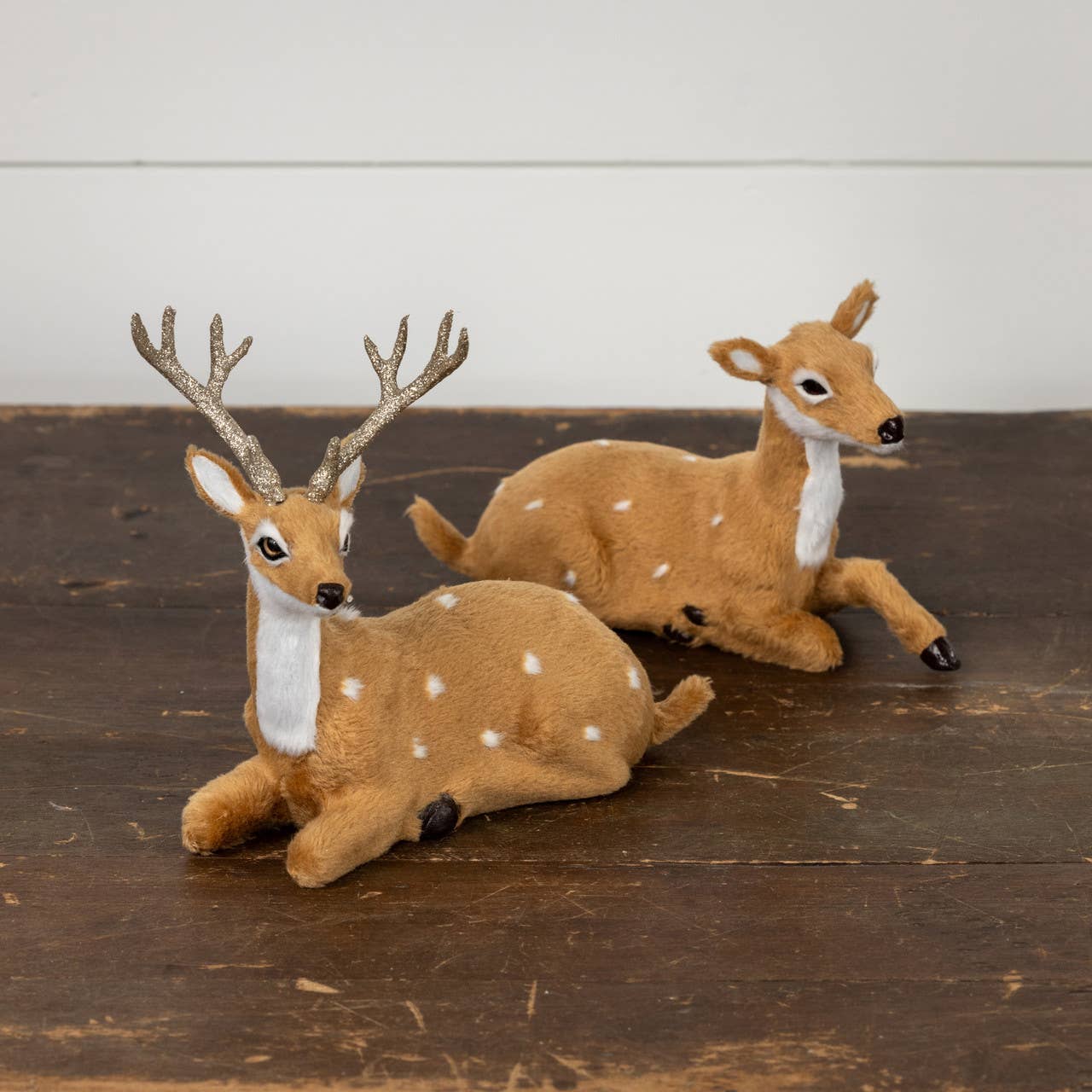 Ragon House - Vendita all'ingrosso Statuette decorative - COPPIA DI CERVI IN PELLICCIA (SET/2)2