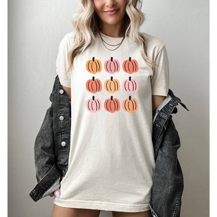 Tee Gráfico de Halloween - Abómpkins Pastel por atacado de Checkered Apron Studio