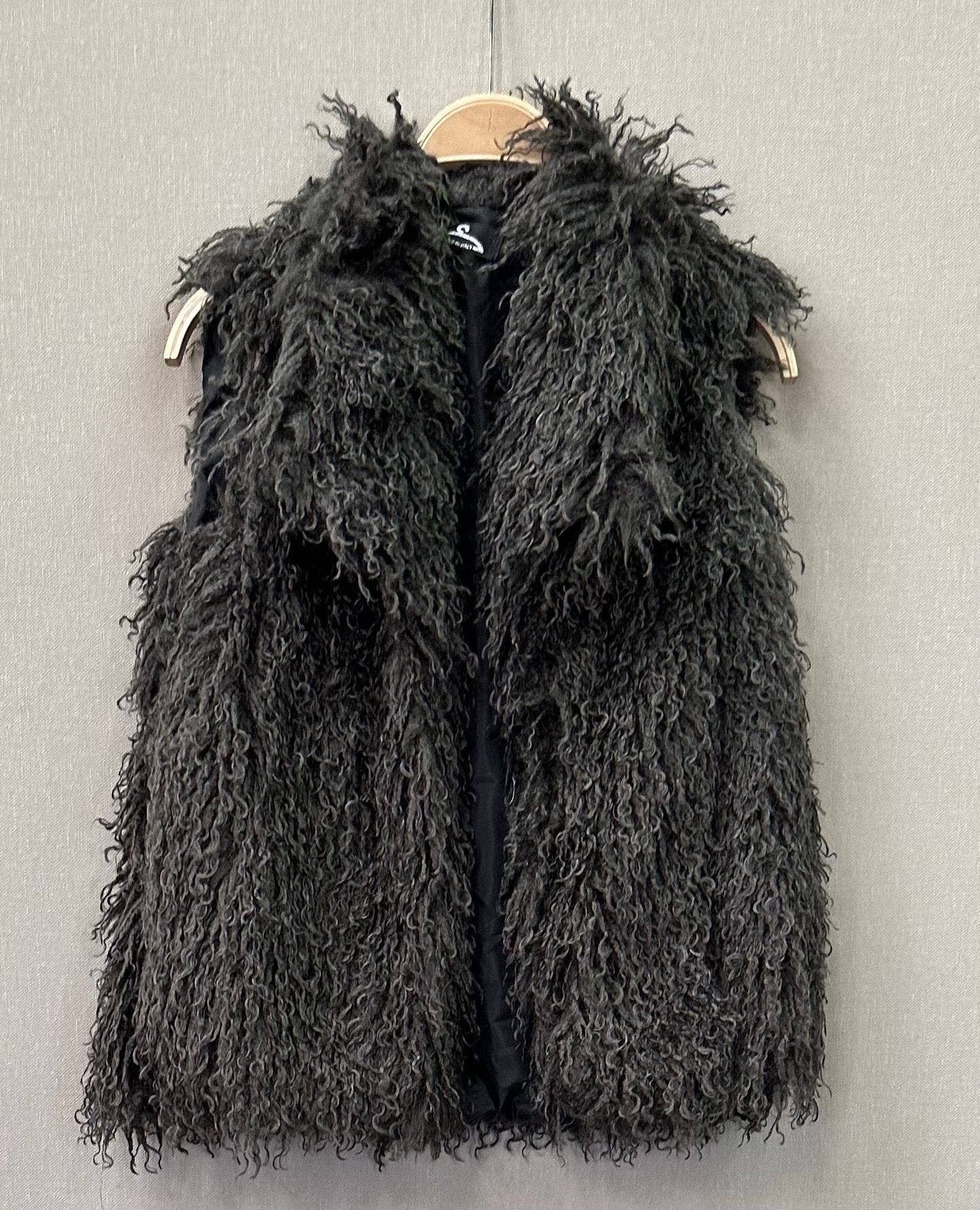 SWEET MAGIC MODA Y COMPLEMENTOS - Wholesale Outerwear Vest - Women's - FAUX FUR VEST1