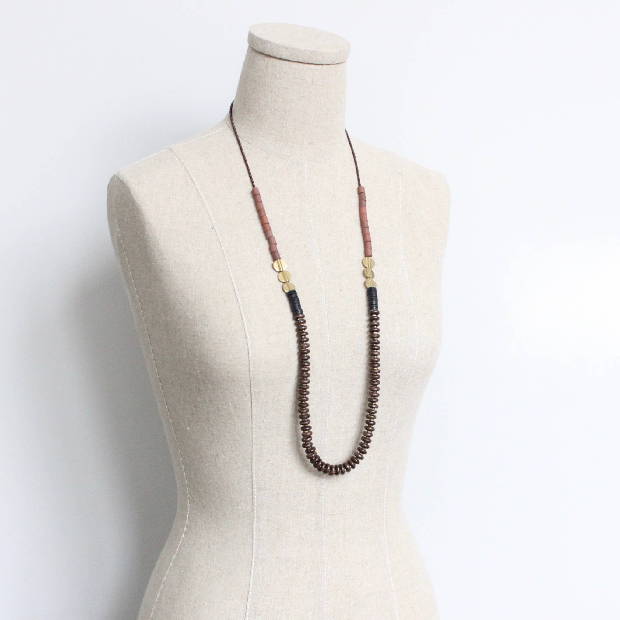 David Aubrey Jewelry - Wholesale Beaded/Pearl Necklace - CHR134 Long beaded wood and glass necklace1