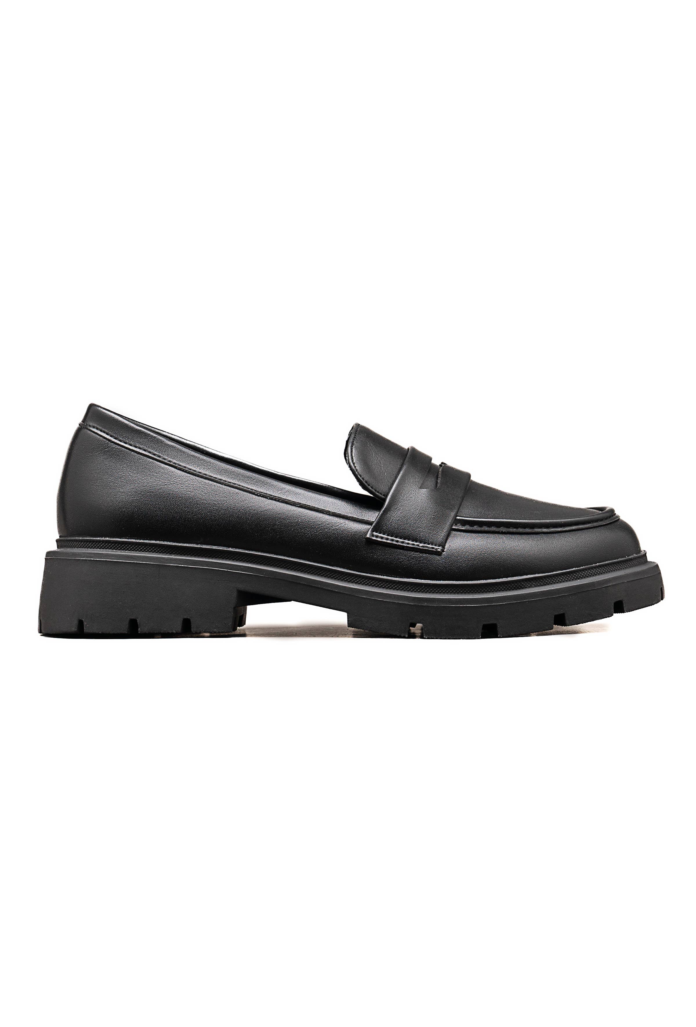 C'M PARIS - Wholesale Loafers - Women's - Classic Chunky Loafer with Lug Sole 77-647