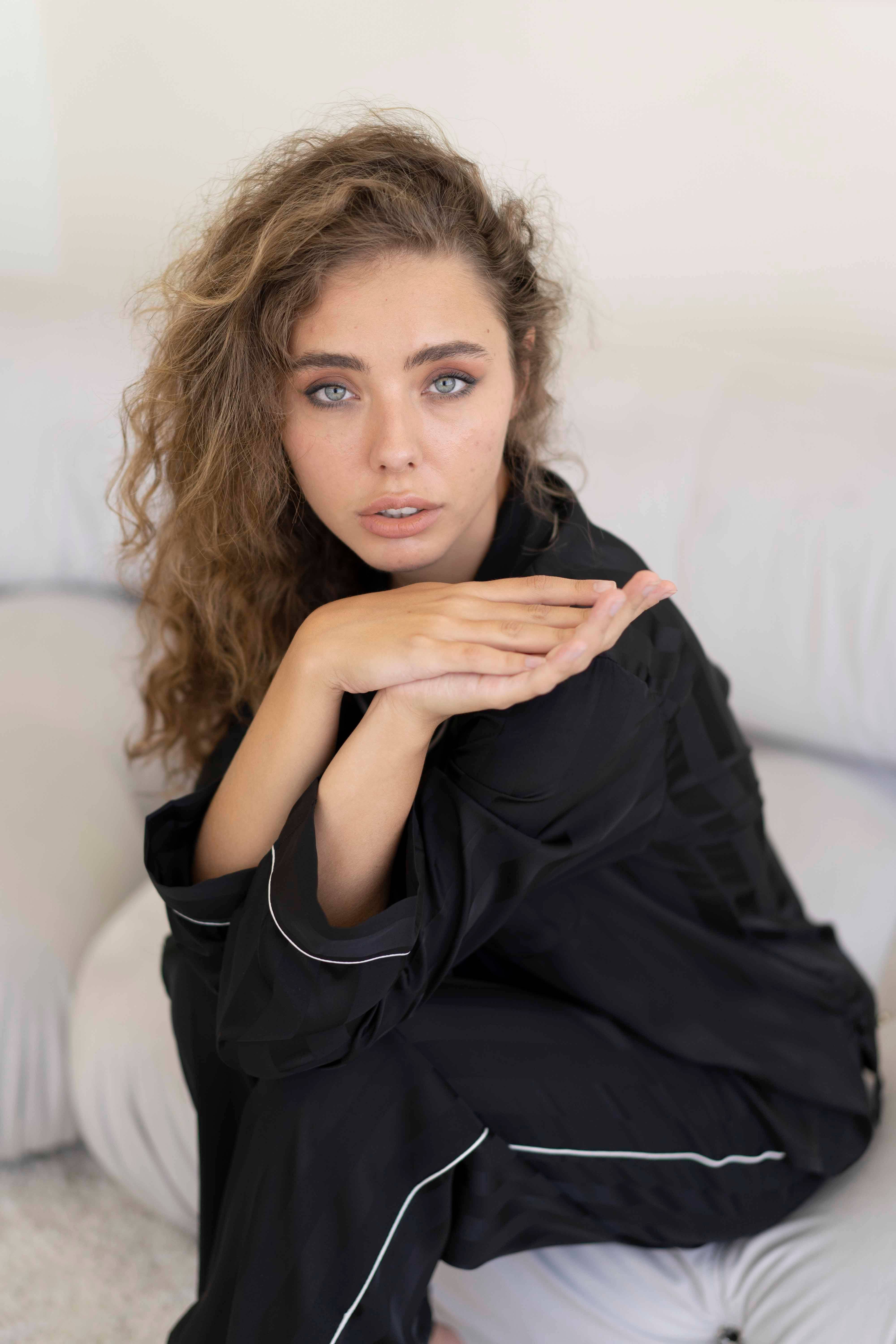 KAYAN.L - Venta al por mayor Conjunto de ropa para dormir - Mujer - Conjunto de pijama de manga larga con botones a rayas negro7