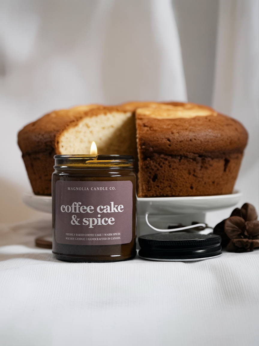 Magnolia Candle Company - Vente Bougie en bocal - Gâteau au café & Épices - Automne | Bougie de fête - Pot ambré 8oz1