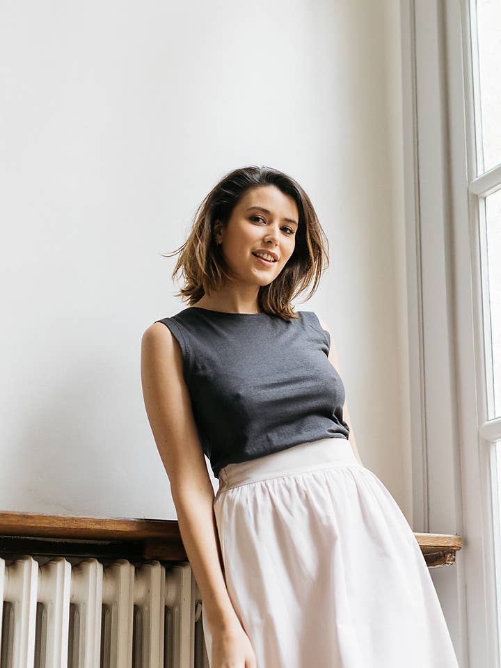 Janis antracit t-shirt for engroshandel hos mARIANNE by marie jordane