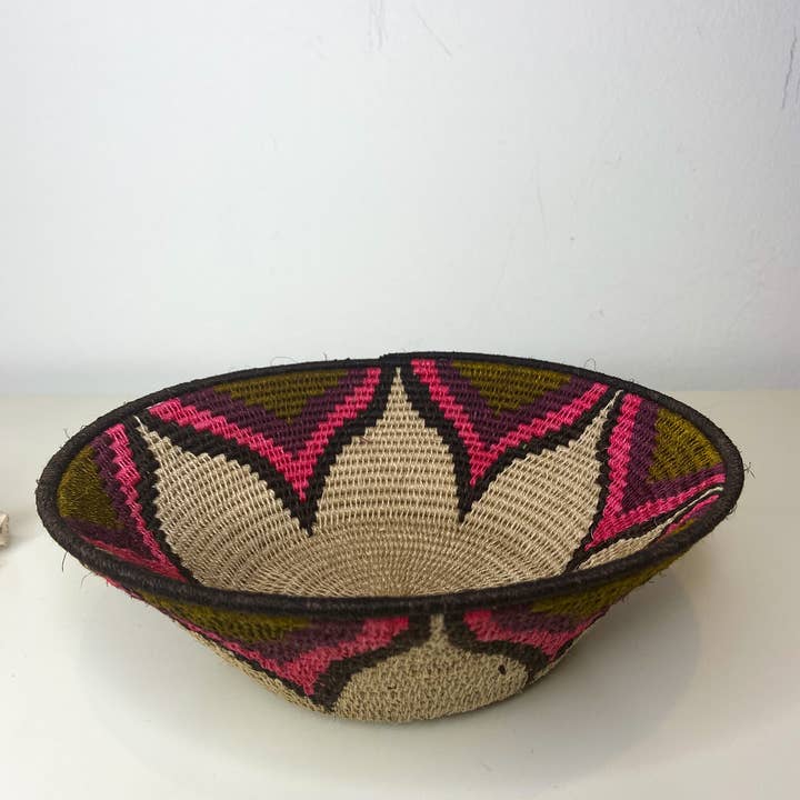 Eve & Nico Gifts & Home Decor - Wholesale Basket - Medium Sisal Basket - 0062