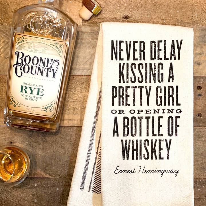 SOUTHERN FRIED DESIGN BARN - Wholesale Tea Towel - Never Delay Kissing a Pretty Girl... - Kitchen Towel