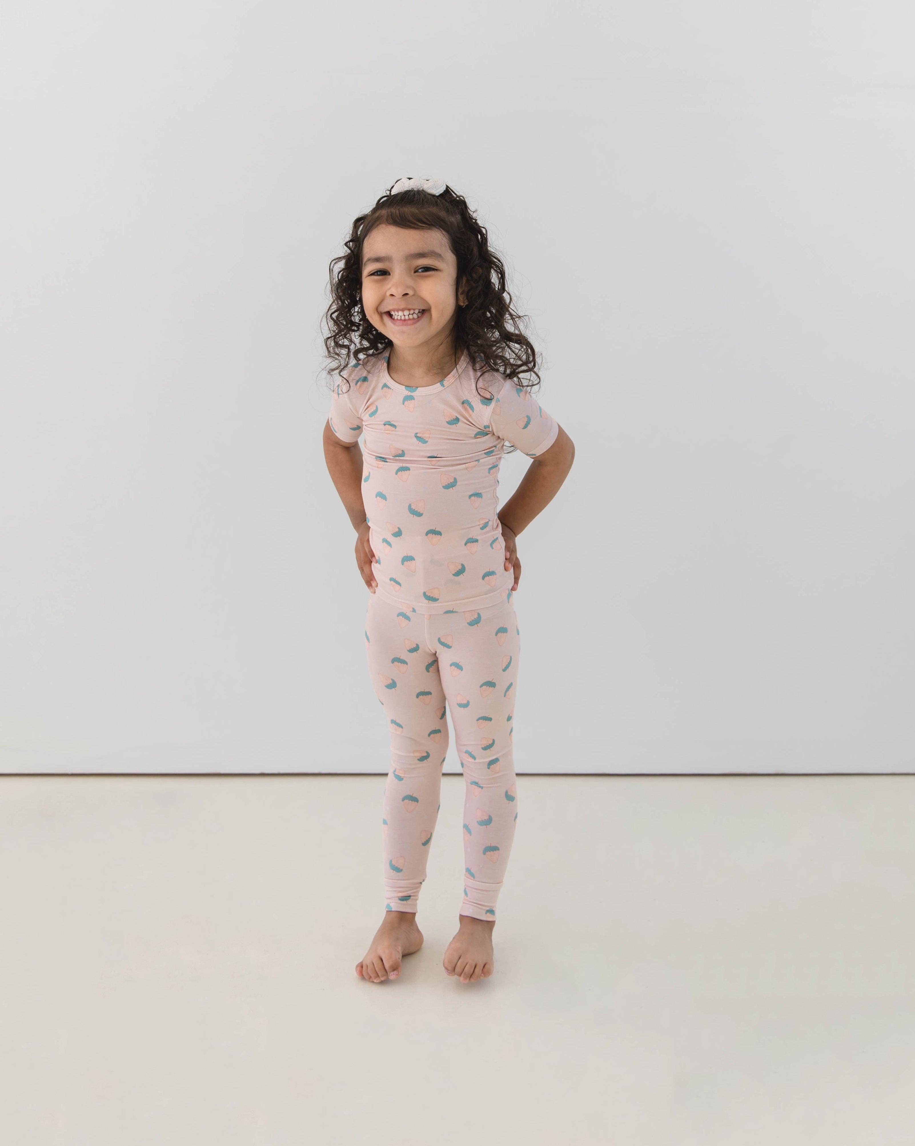 Modern Roots Kids Co. – wholesale Pyjamasset - Barn – Bambuset | jordgubbar2