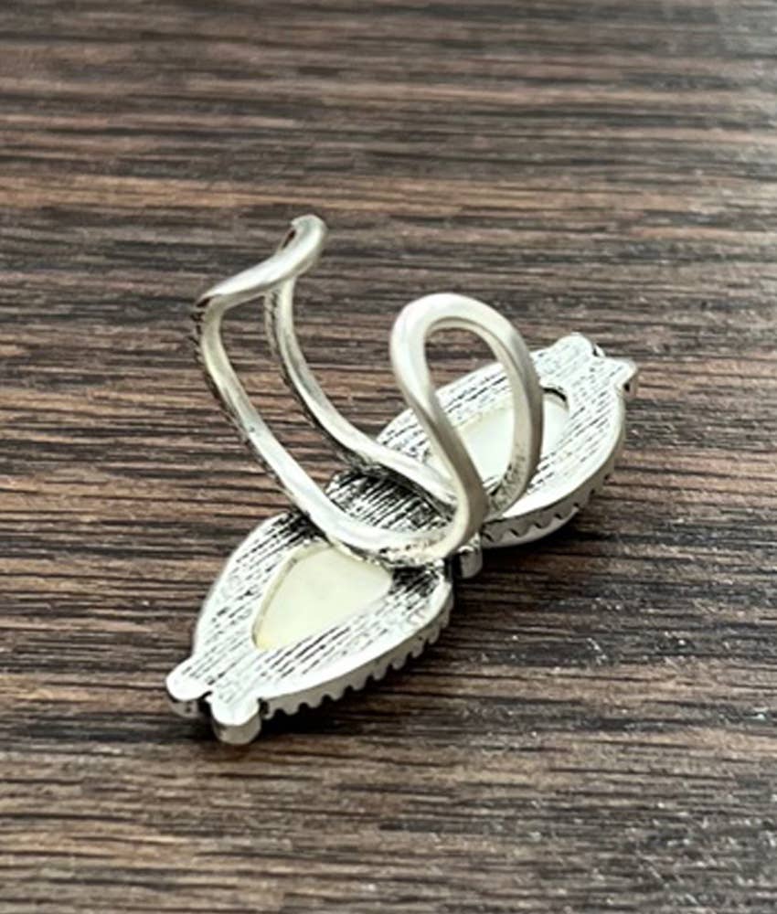 ISAC Trading Inc - Venta al por mayor Anillos grandes/de cóctel - 750466, Anillo ajustable de turquesa blanca y latón1