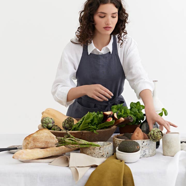 MagicLinen (We handle U.S. import procedures for you) - Wholesale Apron - Linen bib apron with pockets in various colors one size11