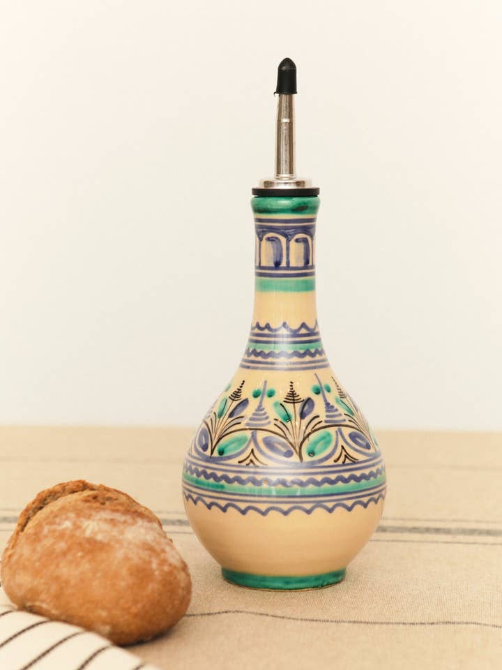 Blue bridge ceramic oil dispenser for wholesale by Eturel Madrid