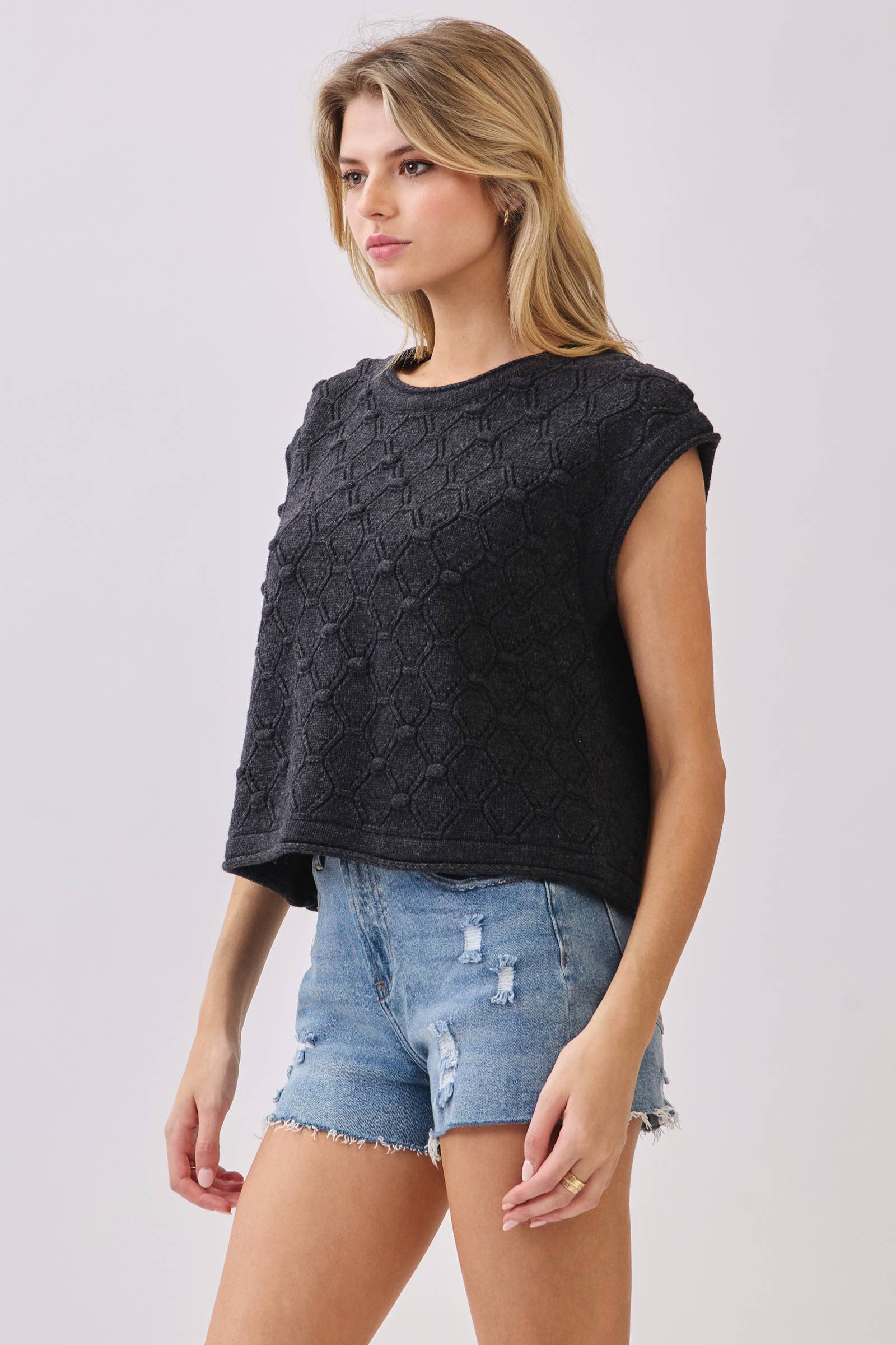 Final Touch – Top de malha - Mulher por atacado – Top de Malha com Manga Curta e Bainha Enrolada - VW61271