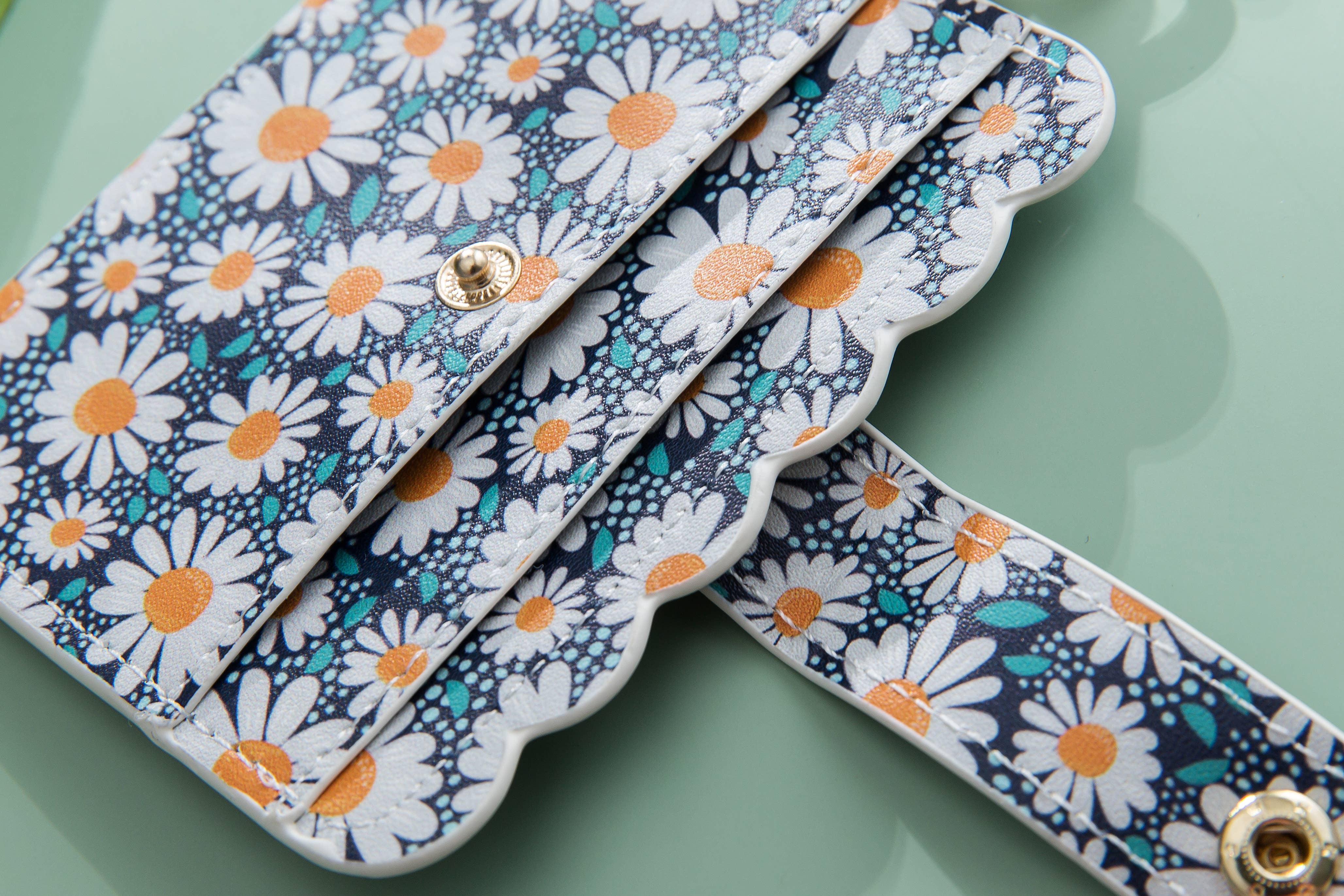 Sparkle Being – Engroshandel Armbånd – Silikone-Armbånd med Tegnebog og Nøglering - Sødt Kortetui4