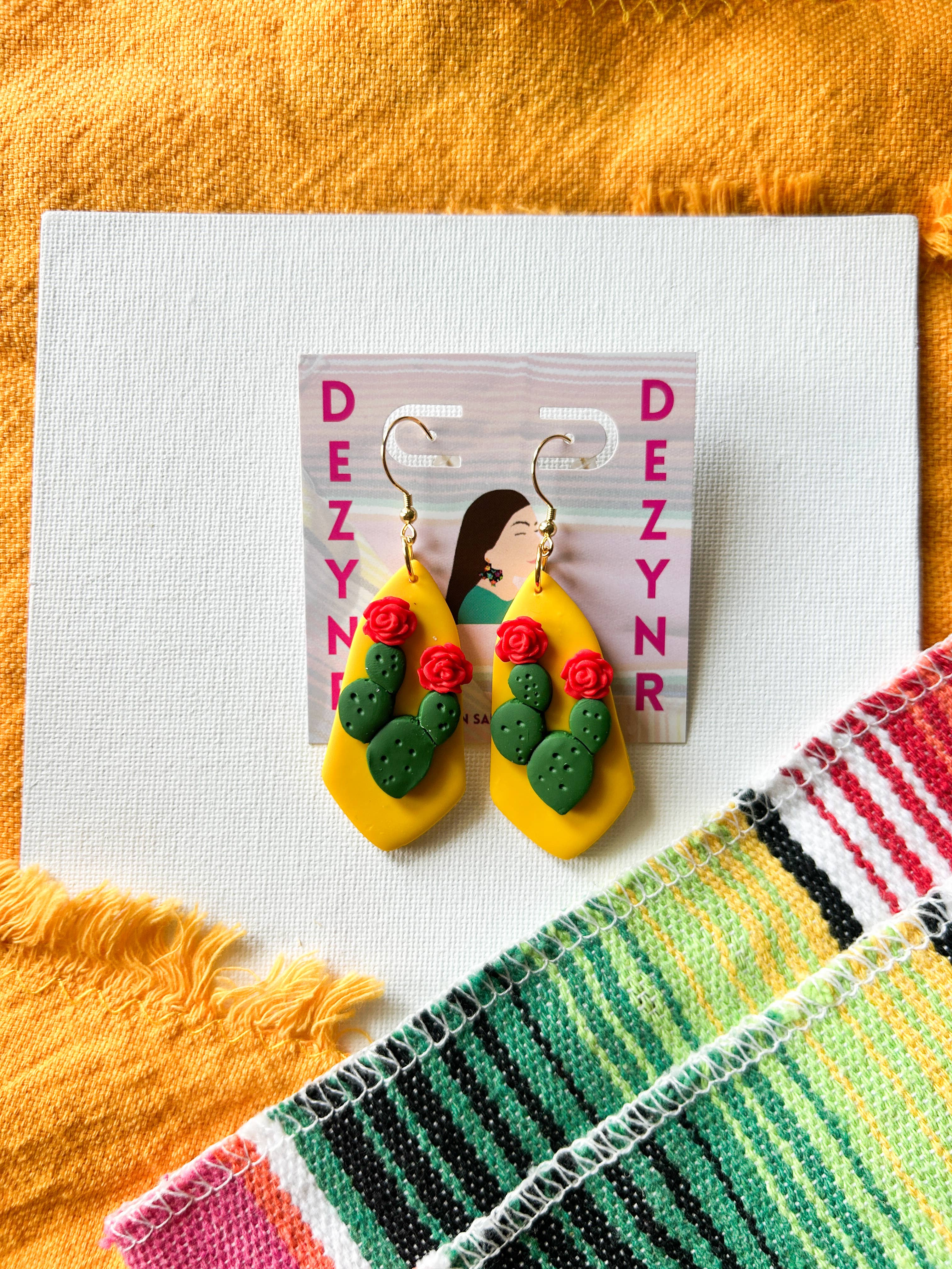 Dezynr Shop – wholesale Hängande örhängen – El Nopal