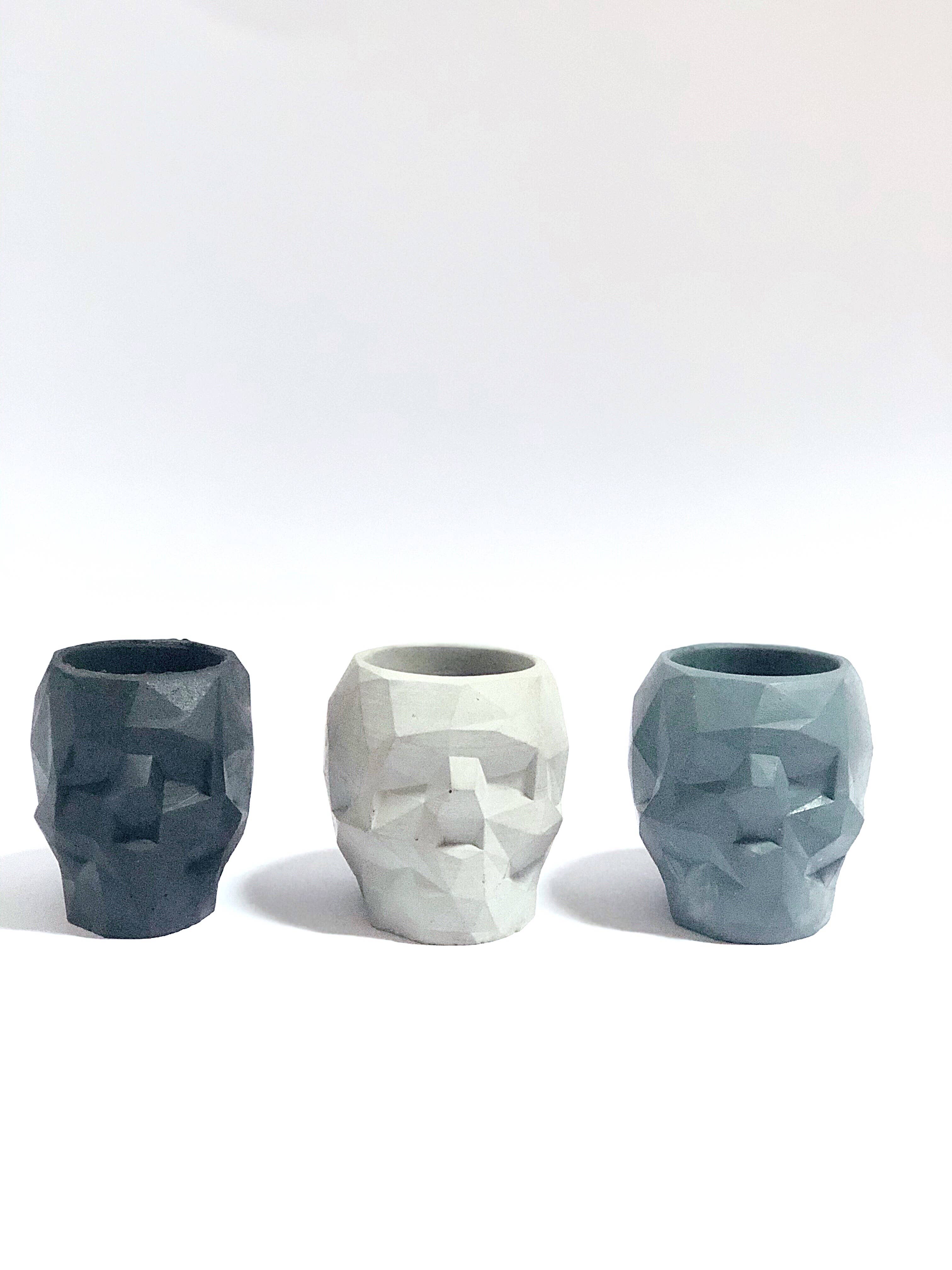 NATURAL BY HAGELSIEB - Wholesale Plant Pot - CONCRETE MINI SKULL1