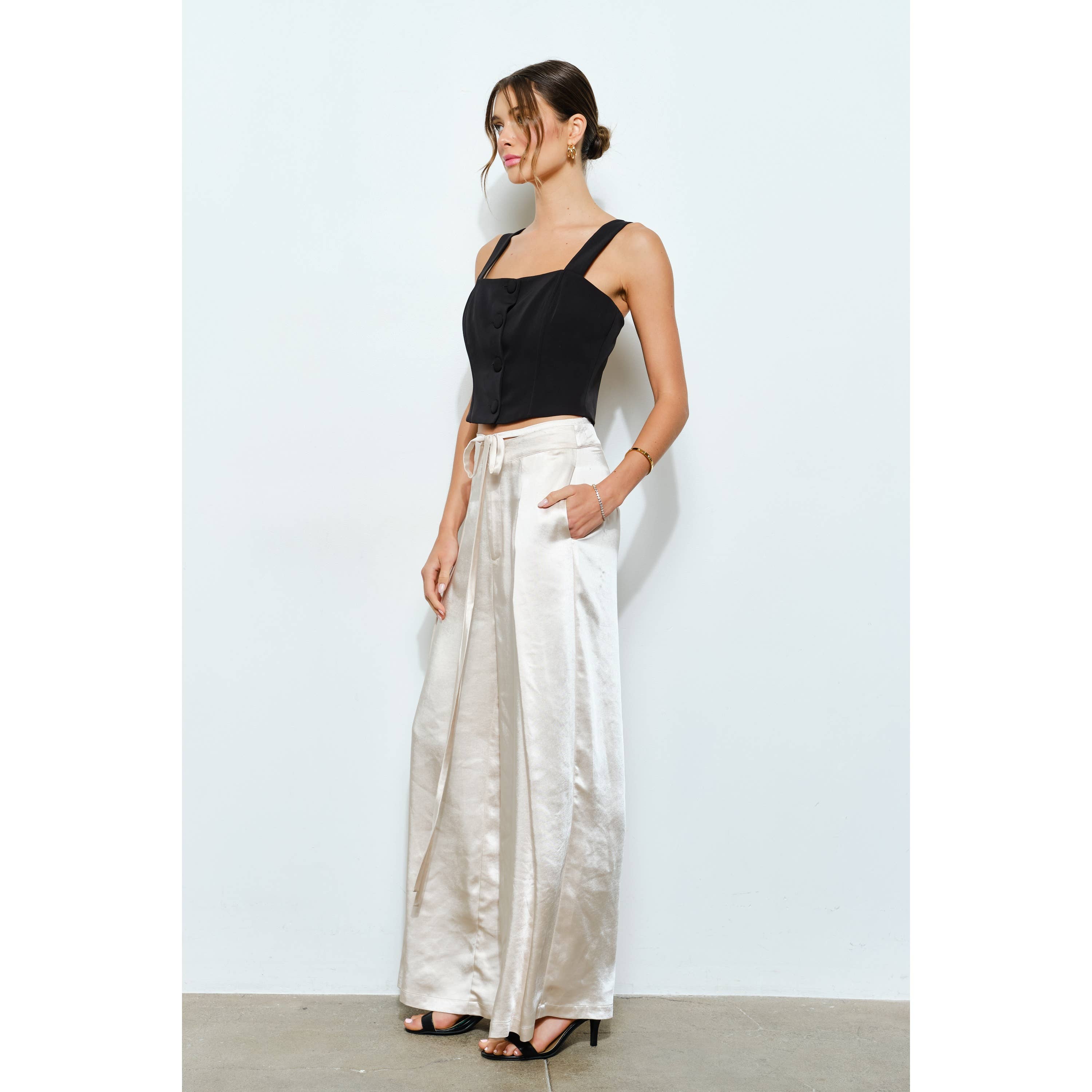 INA - Vente Pantalon – femme - Pantalon large en satin avec pli avant5