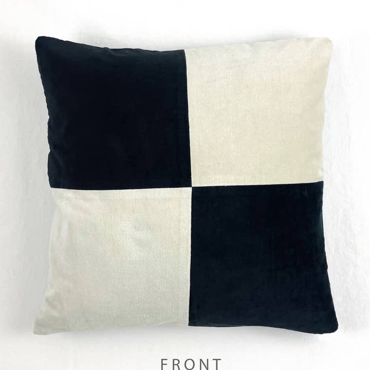 KISSENBEZUG AUS BAUMWOLLSAMT - S/W CHECKERBOARD für den Großhandel von MELLOWWORKS