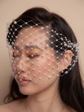 Birdcage veil with pearls for wholesale by The affordable bridal dress