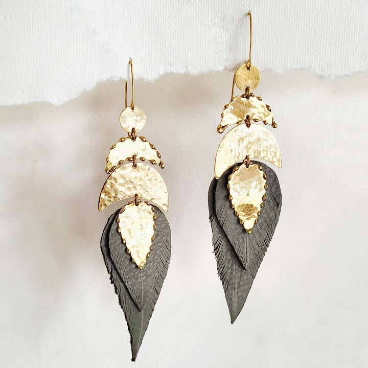 Bisjoux - Wholesale Dangle Earrings - Brass leather feather drop earrings hammered chandelier