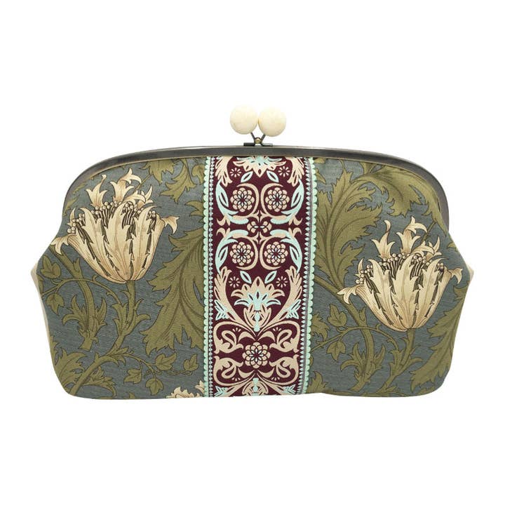 Daphne Clutch pour la vente par Hadley Pollet
