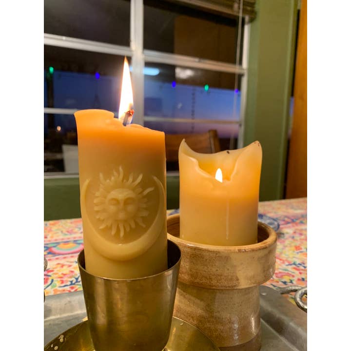 Buzz In The Hills - Wholesale Pillar Candle - 100% Beeswax Candle- Sun and Moon1