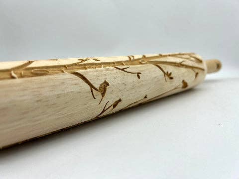 Sweet Rolling Pins - Wholesale Rolling pin - Embossed Cardinals On Birch Rolling Pin -Horizontal Dsg2