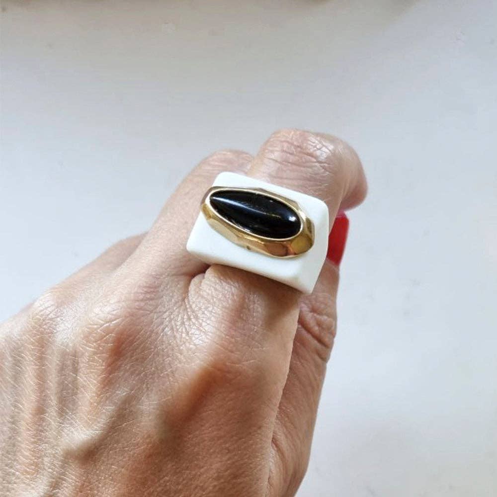 ÉMOLO - Wholesale Cocktail/Statement Ring - White ring with natural Onyx stone1