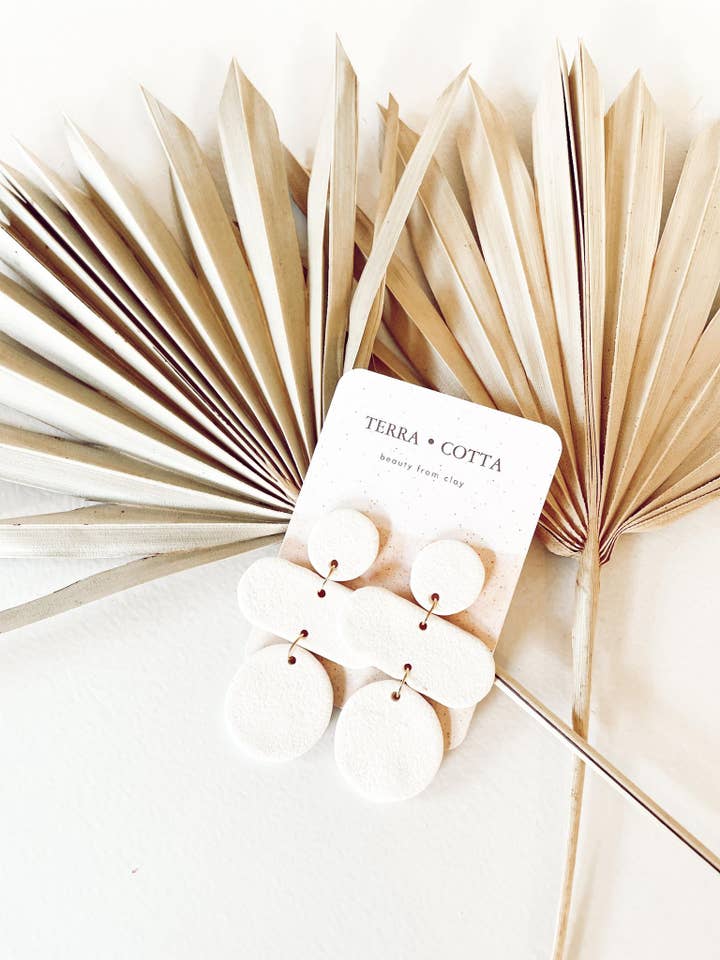 The Phawn in Sandstone Texture White for wholesale by Terra•Cotta