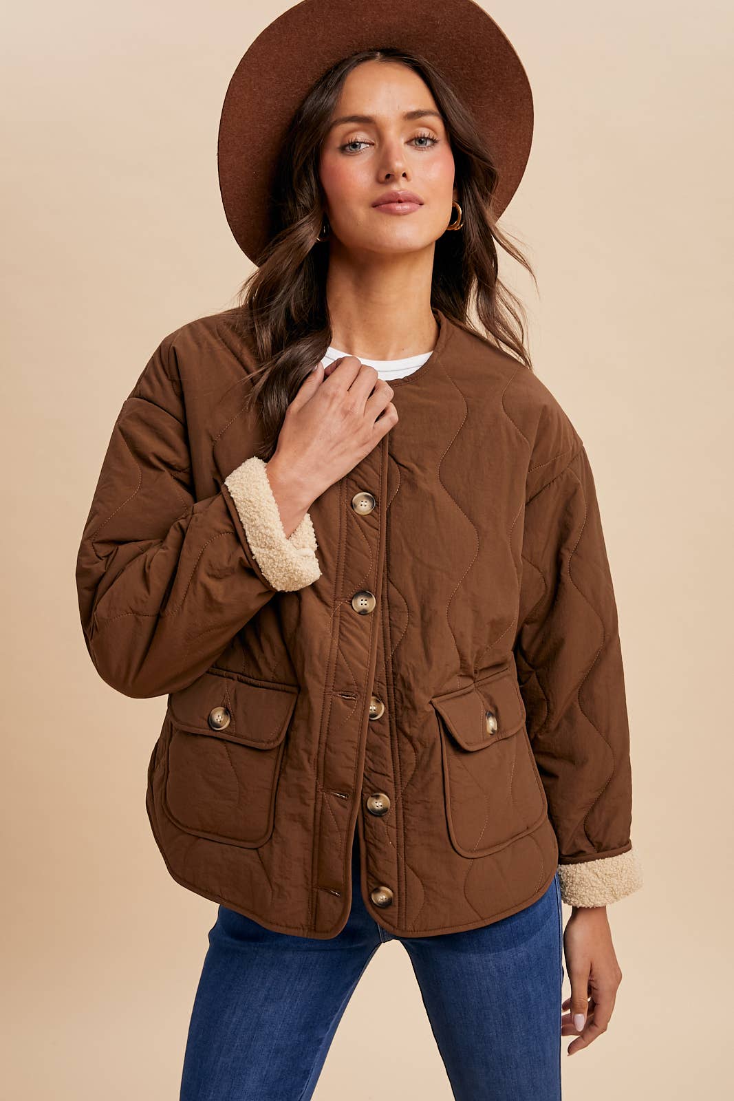 In Loom – Großhandel Pufferjacke – Damen – GESTEPPTE PUFFERJACKE MIT SHERPA-FUTTER6