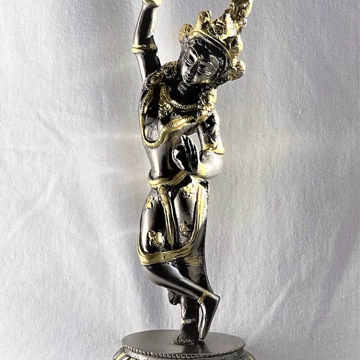 Tanzende Göttin Tara - 9" Höhe für den Großhandel von OMSutra